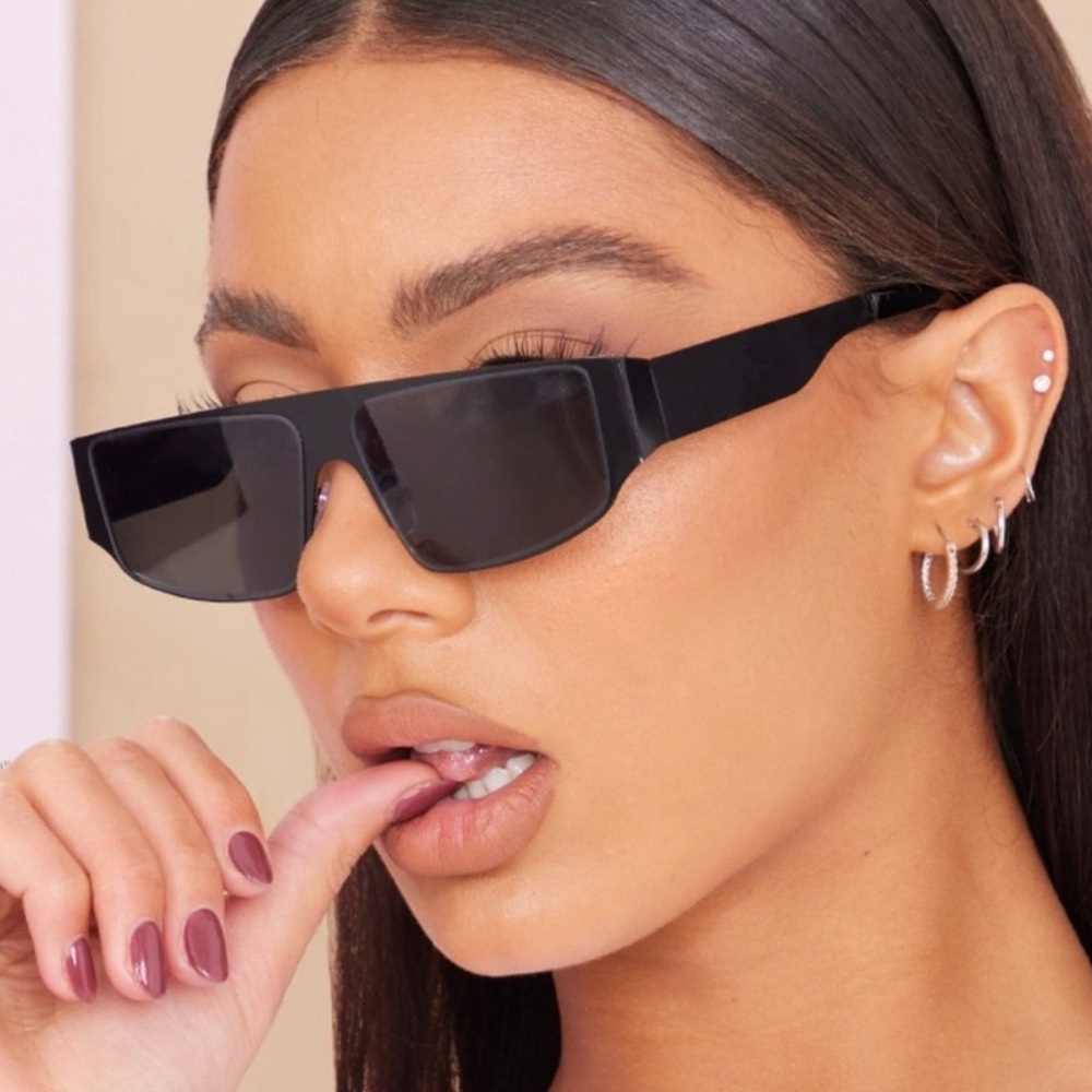 Pretty Little thing Black Matt Metal Frame Slim Visor Sunglasses NWT